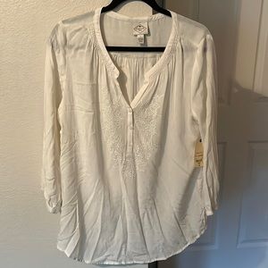 St. John’s Bay White Top